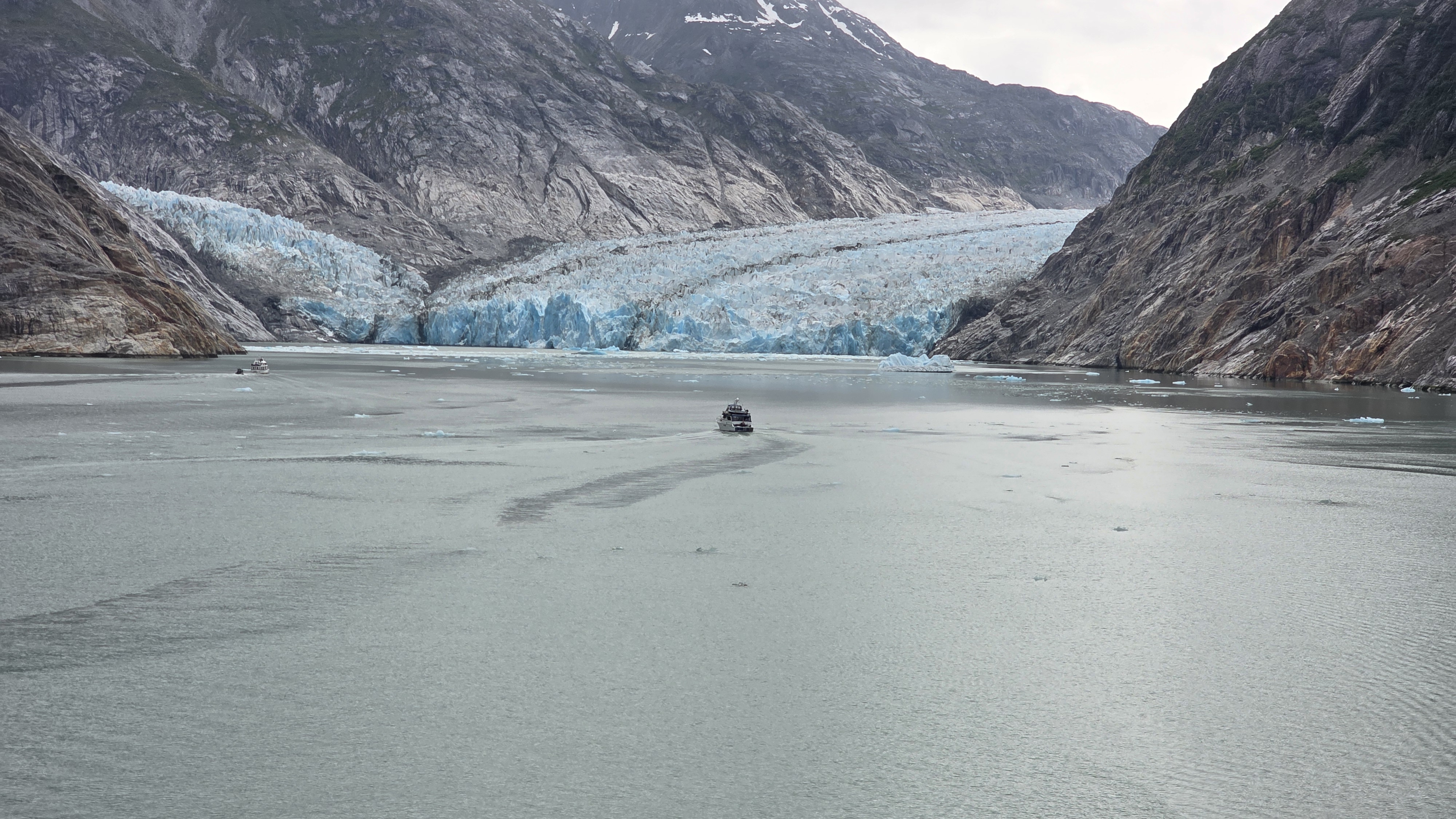 Glacier and mountain scenery in Alaska